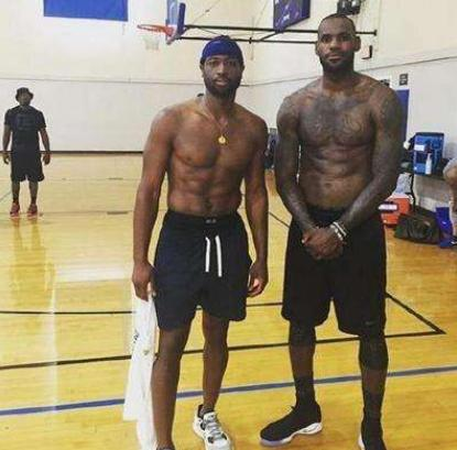 出手频繁 出手频繁