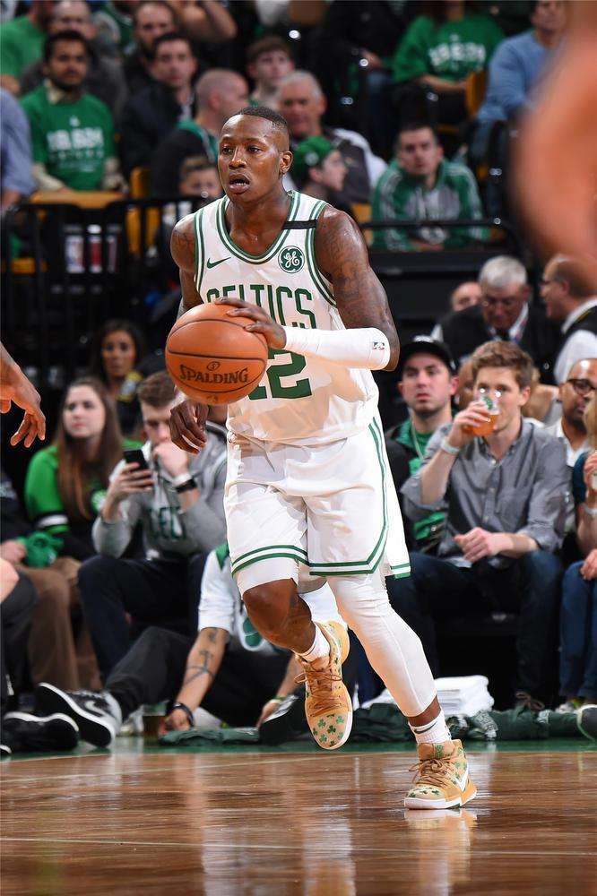 宣布暫停謝 宣布暫停謝