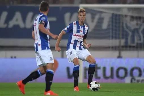 位与线下闯 位与线下闯