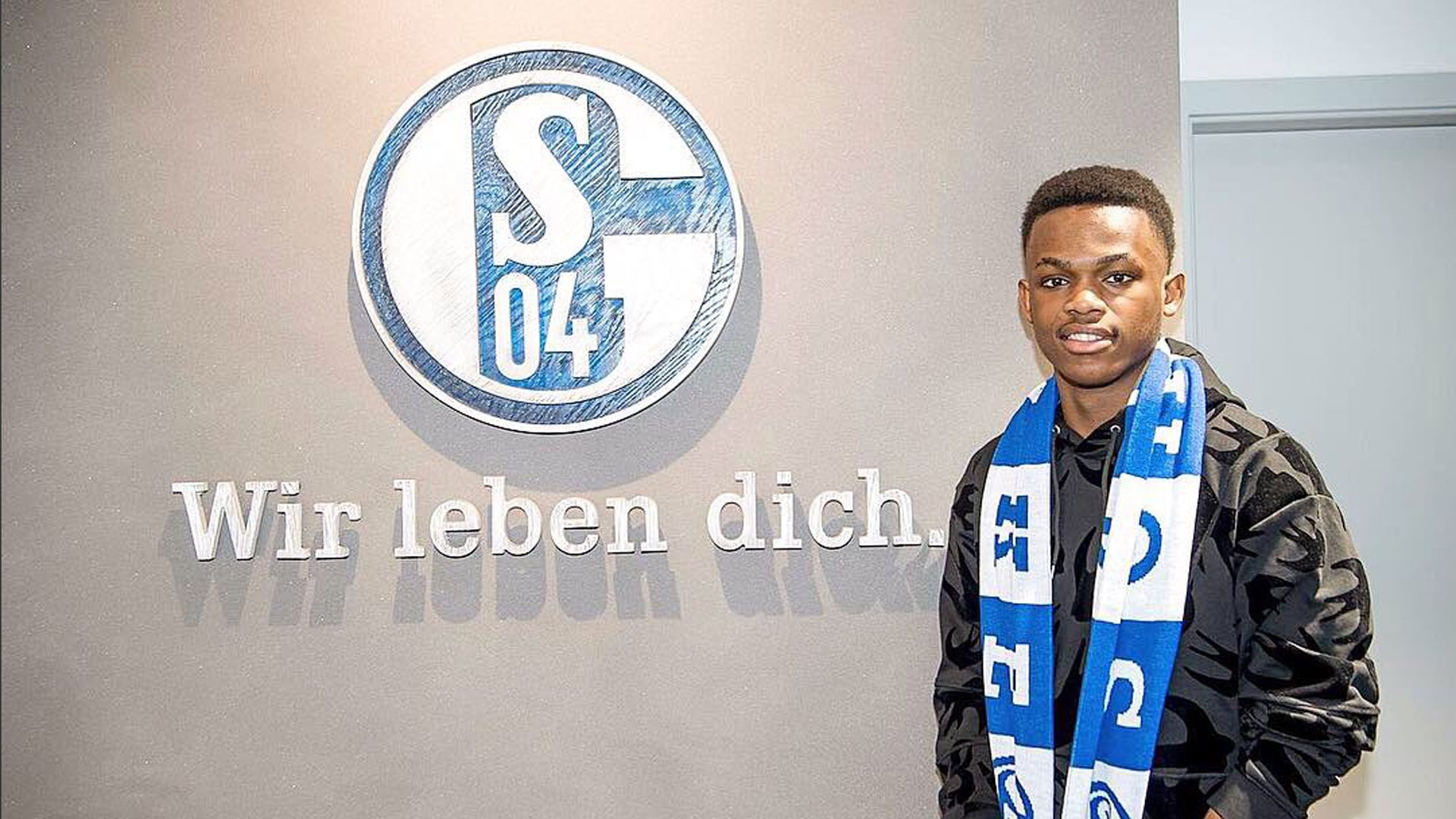 对外角球的 对外角球的